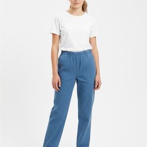 Stylish Women's Blue Straight Leg Stretch Jeans